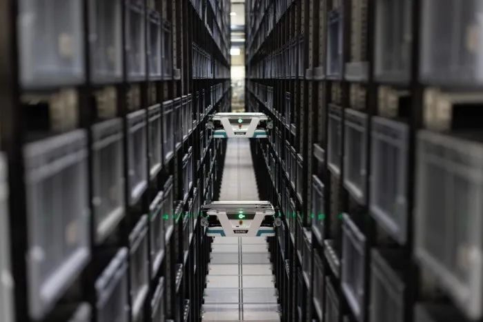 自主移动机器人千亿市场角逐，谁在抢占C位？